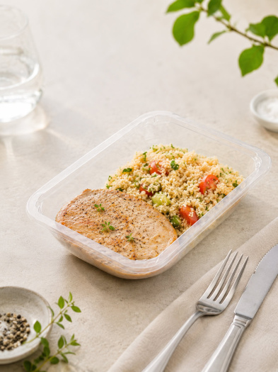 Котлеты из индейки с кус-кусом, готовое блюдо для сбалансированного питания