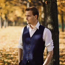 Автор статьи Максимов Дмитрий